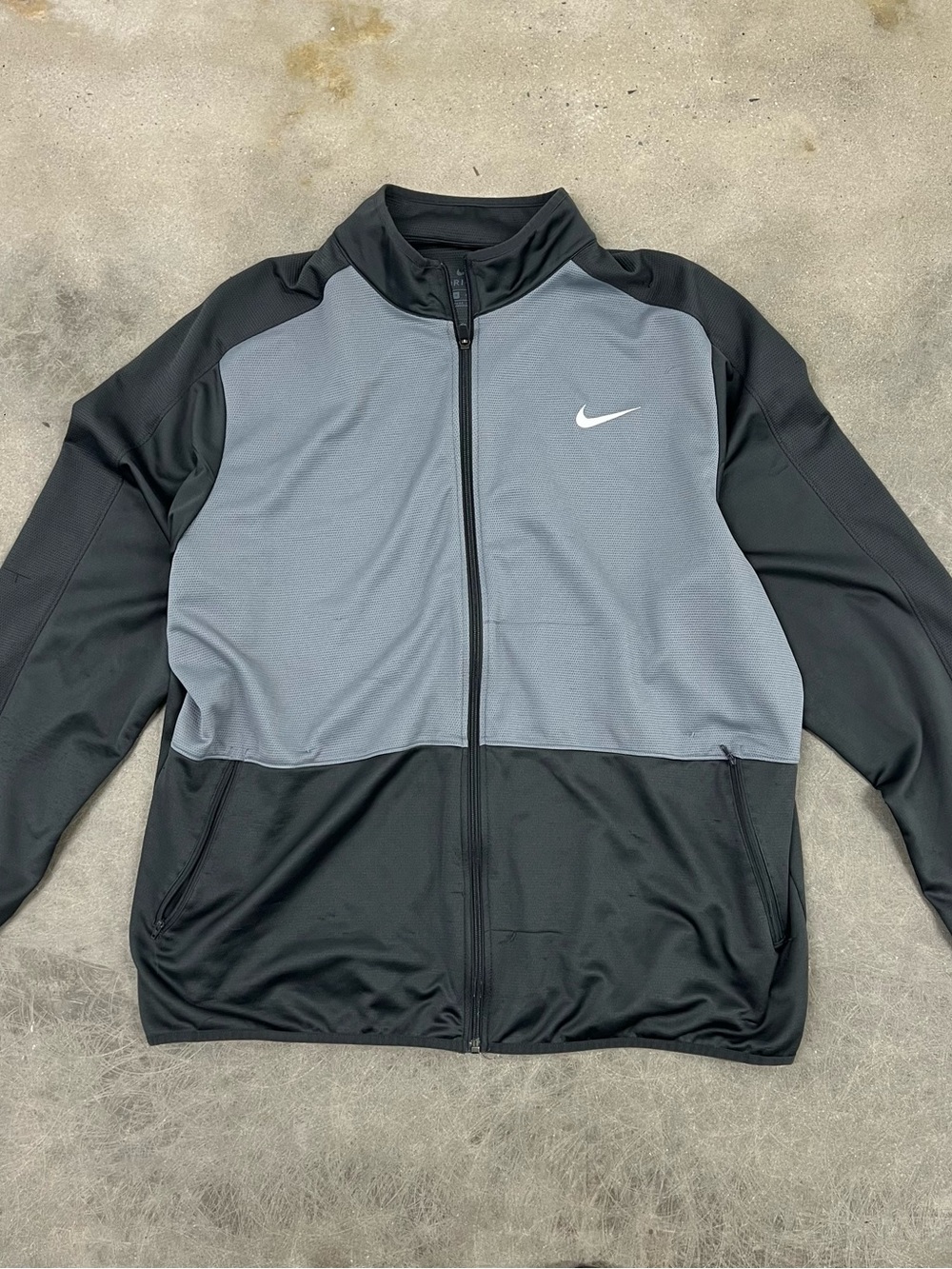 Nike Men’s Black & Gray Colorblock Full-Zip Performance Jacket